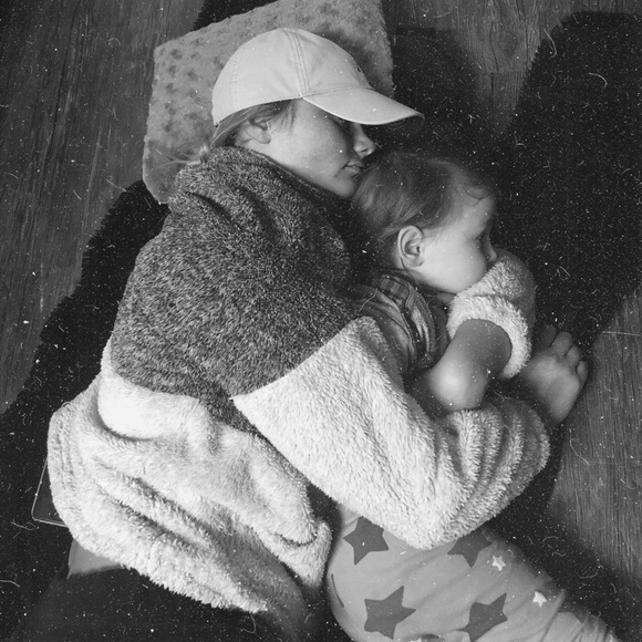 Meet your Posher, Jennifer - Picture 7 of 8